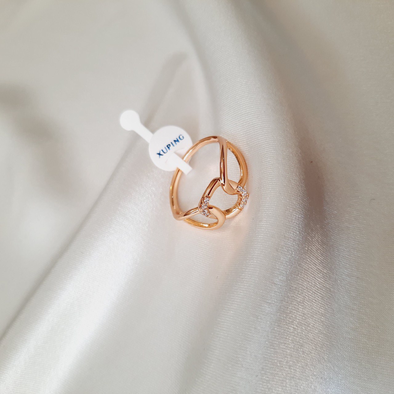 انگشتر کارتیر نگین دار ژوپینگ انگشتر کارتیر نگین دار برند ژوپینگ