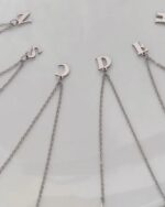 حروف لاتین نقره ای