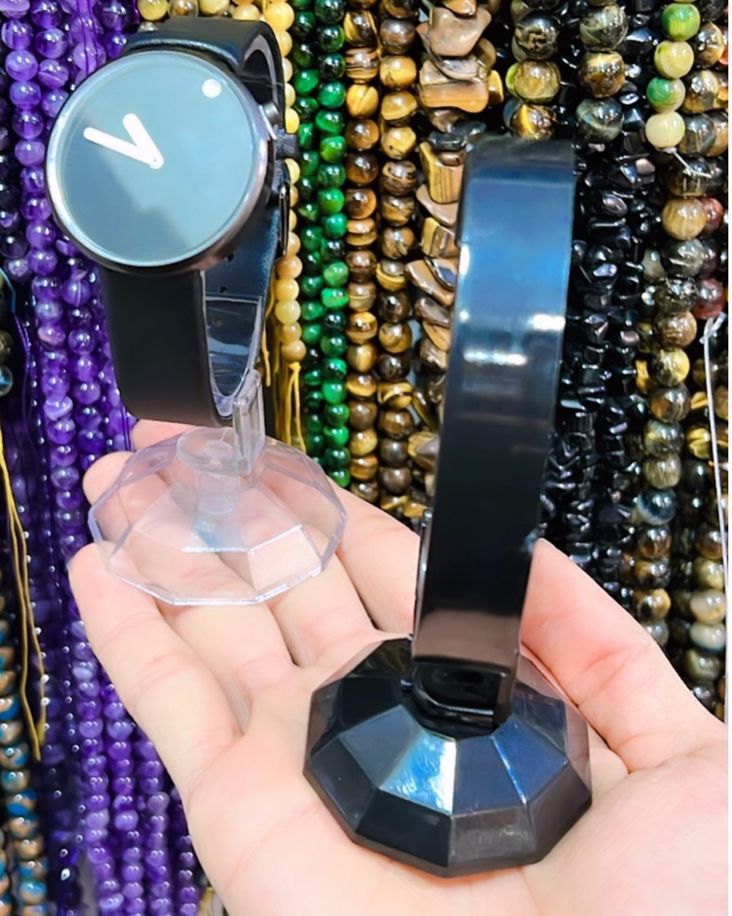 299689176_2389857721153063_335354529005345035_n پایه دستبندی