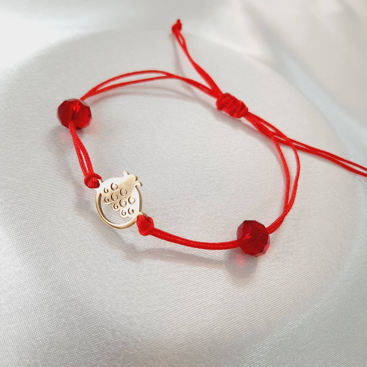 IMG_20221219_012138_825 دستبند نخی یلدایی