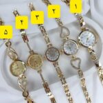 ساعت‌های زنانه فلزی یکی از پرطرفدارترین و شیک‌ترین گزینه‌ها برای خانم‌ها است. این ساعت‌ها با طراحی زیبا و متنوع، از جمله جزئیاتی مانند جزئیات ظریف، بندهای متنوع و صفحات با رنگ‌ها و طرح‌های مختلف، زنانه‌ترین شکل را به دست می‌دهند. این ساعت‌ها اغلب از جنس‌های فلزی مانند استیل، آلومینیوم، تیتانیوم و رزگلد و با پوشش‌های متنوعی مانند نقره‌ای ، طلا، رزگلد و غیره ساخته می‌شوند. ساعت‌های زنانه فلزی بسیار شیک، خاص و با کیفیت هستند و به شما امکان می‌دهند سبک و زیبایی را به یکدیگر تلفیق کنید. این ساعت‌ها معمولاً مقاومت بالا در برابر آب و خط و خش دارند و می‌توانند به عنوان یک انتخاب مناسب برای استفاده روزمره و یا در موقعیت‌های خاص و رسمی به نظر خوبی بندازند.