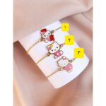 دستبند بچگانه می‌تواند یک انتخاب شاد و جذاب برای کودکان باشد. انواع مختلفی از دستبندهای بچگانه وجود دارد که از جنس‌ها و طرح‌های مختلفی ساخته شده‌اند. اما برای نگهداری و حفظ دستبند بچگانه، مراهمراهت خاصی لازم است تا طول عمر و زیبایی آن را تضمین کنید