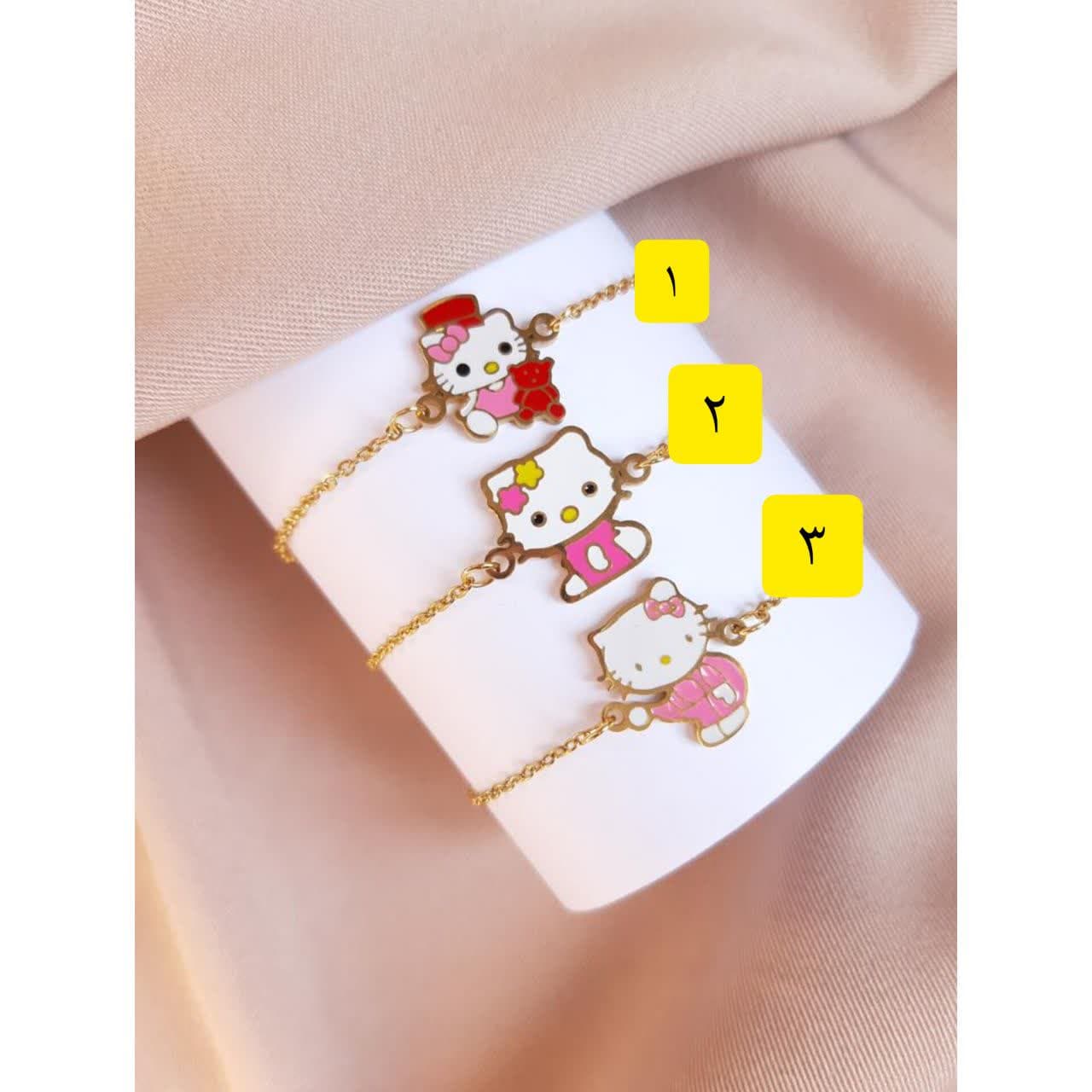 photo_2023-11-04_15-31-53 دستبند بچگانه میتواند یک انتخاب شاد و جذاب برای کودکان باشد. انواع مختلفی از دستبندهای بچگانه وجود دارد که از جنسها و طرحهای مختلفی ساخته شدهاند. اما برای نگهداری و حفظ دستبند بچگانه، مراهمراهت خاصی لازم است تا طول عمر و زیبایی آن را تضمین کنید