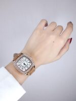 ساعت چرمی مربع