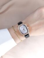 ساعت مستطیل چرم