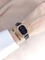 ساعت مستطیل چرم