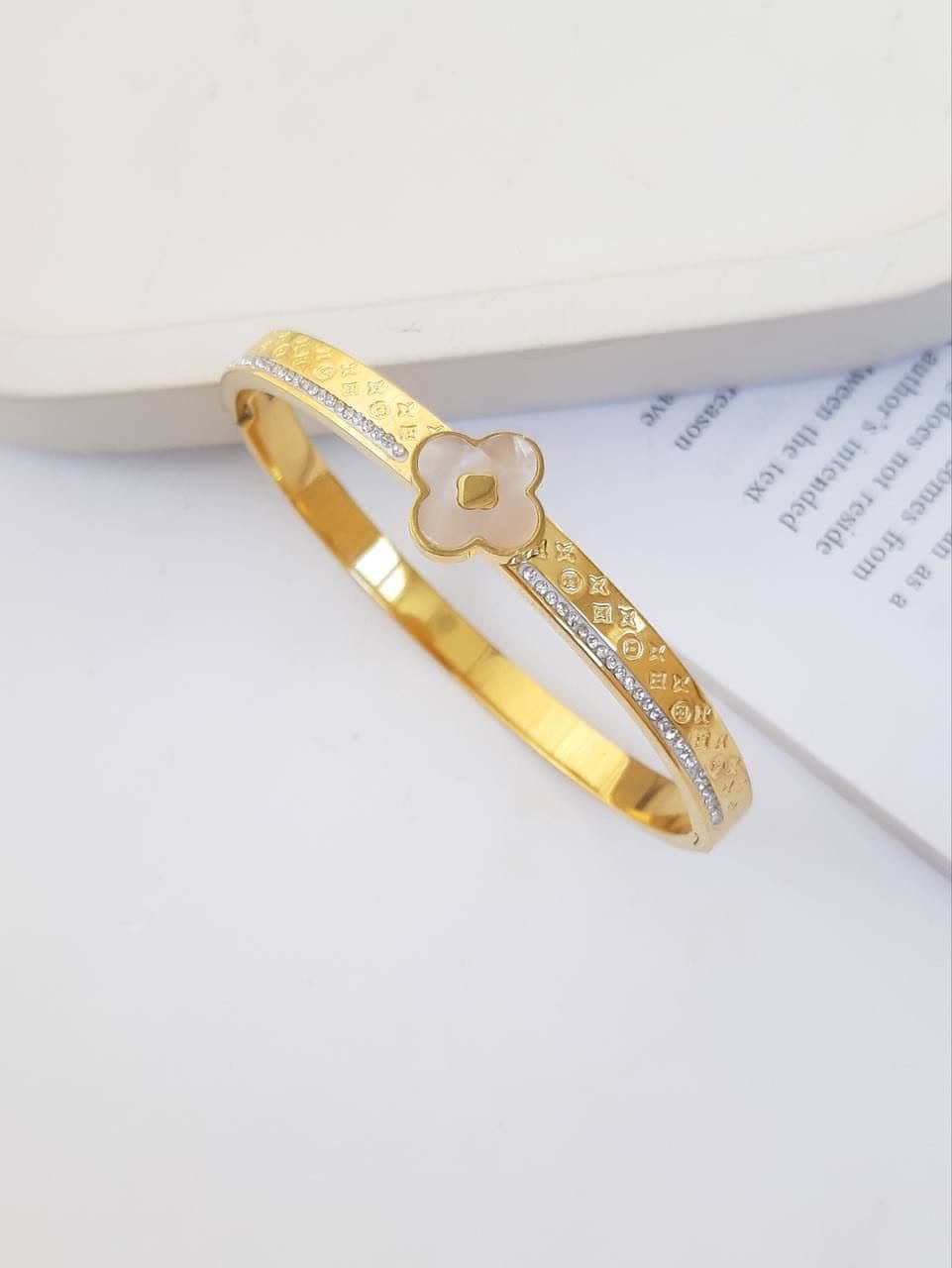 photo_2024-02-18_16-20-38 النگو ونکیلف با سنگ صدف طبیعی