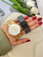 ساعت مردانه لاکچری کونا زیبا و با کیفیت عالی شیک و مجلل 3 موتوره و ضد اب دارای تاریخ شمار در2 رنگ طلایی و مشکی صفحه گردان رکاب استیل انتخابی عالی