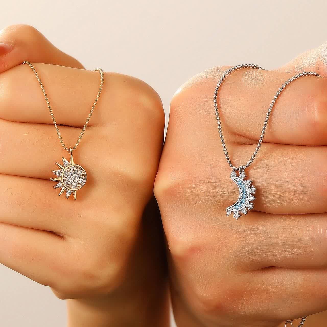 photo_2024-08-17_18-54-59 ست پلاک گردنبندی ماه و خورشید استیل اقای خرازی قم