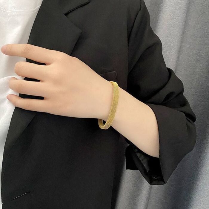 دستبند حصیری اسپرت مردانه و زنانه اقای خرازی قم