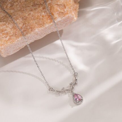 گردنبند اویز صورتی سوارسکی اقای خرازی قم