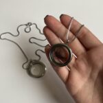 لاکت شیشه ای نقره ای قم