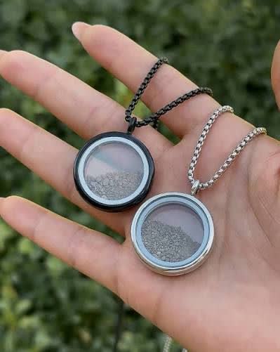 لاکت شیشه ای نقره ای قم